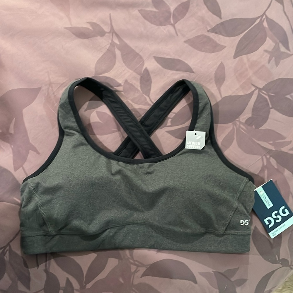 NWT, DSG, women’s medium sports bra, size large
